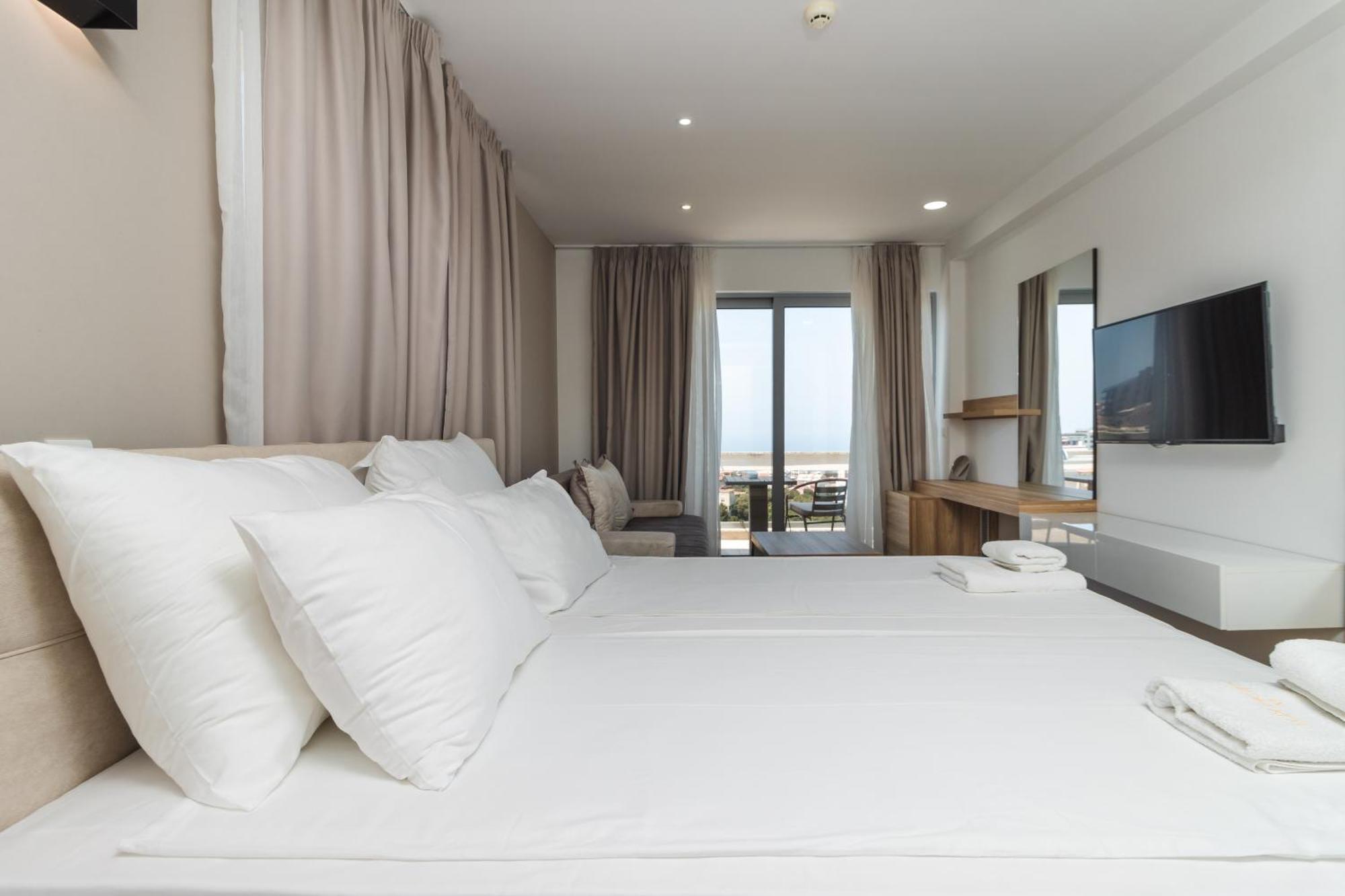 Lux Hotel M Dobra Voda Buitenkant foto